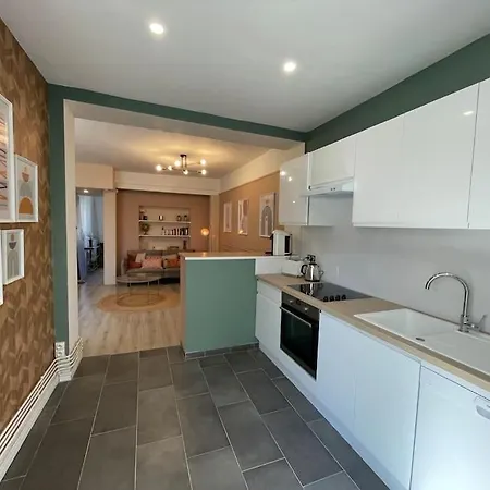 Spacieux A Deux Pas Du Centre Appartamento Reims